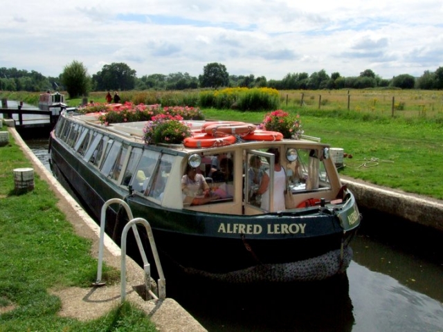  Uno de nuestros barcos, Alfred Leroy 